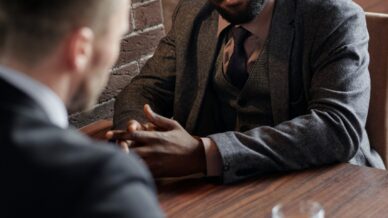 Vorbește cu mine, nu-mi trimite un SMS